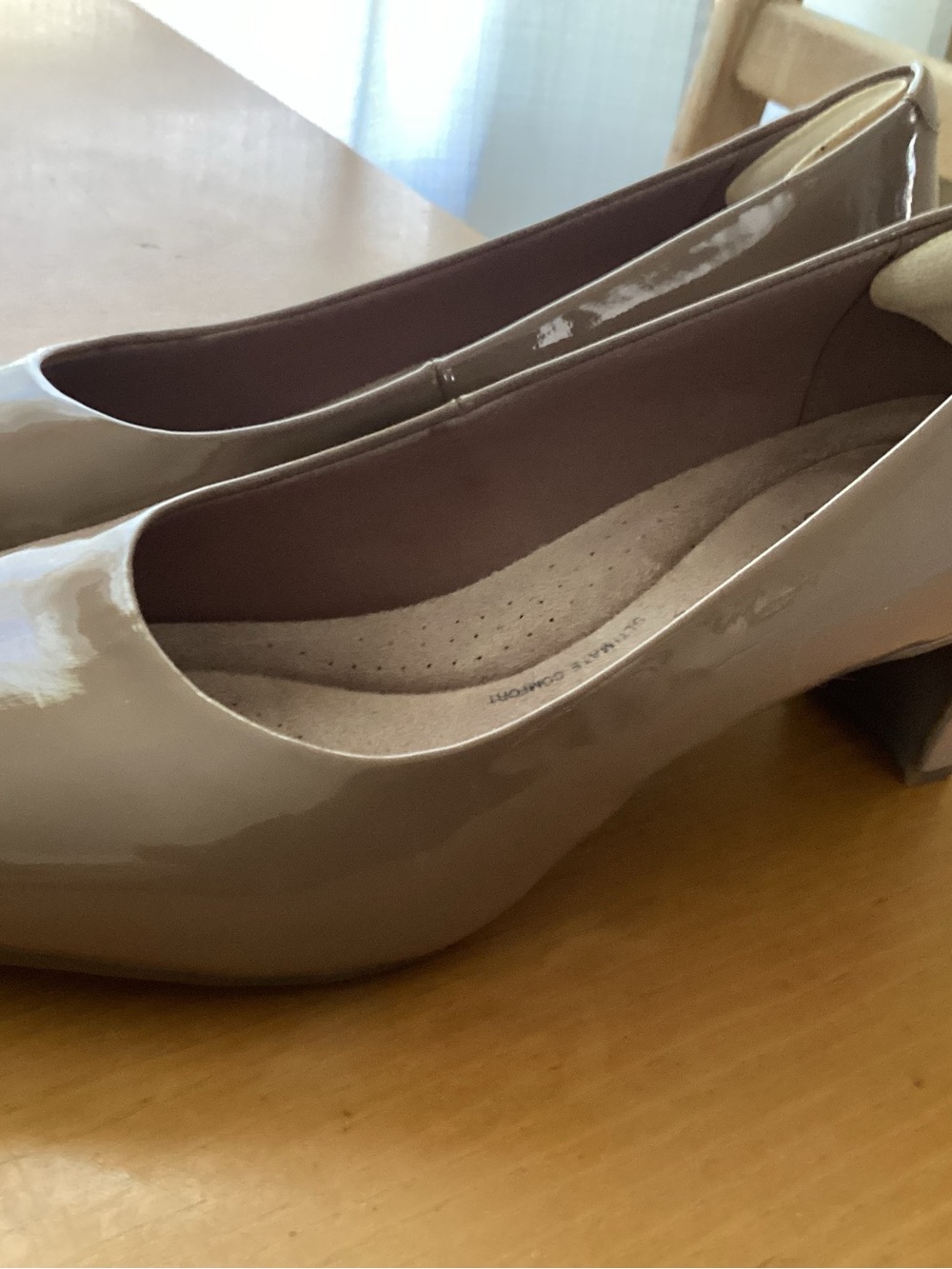 Women’s Patent Block Heel Pumps in Taupe